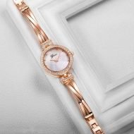 Women Stylish Four-Piece Bangle Analog Quartz Wrist Watch - Image 5